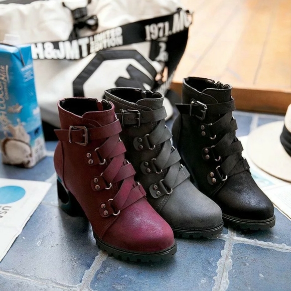 Spring boots - Picture 1 of 4